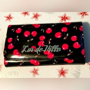 🍒 Lux de Ville cherry wallet